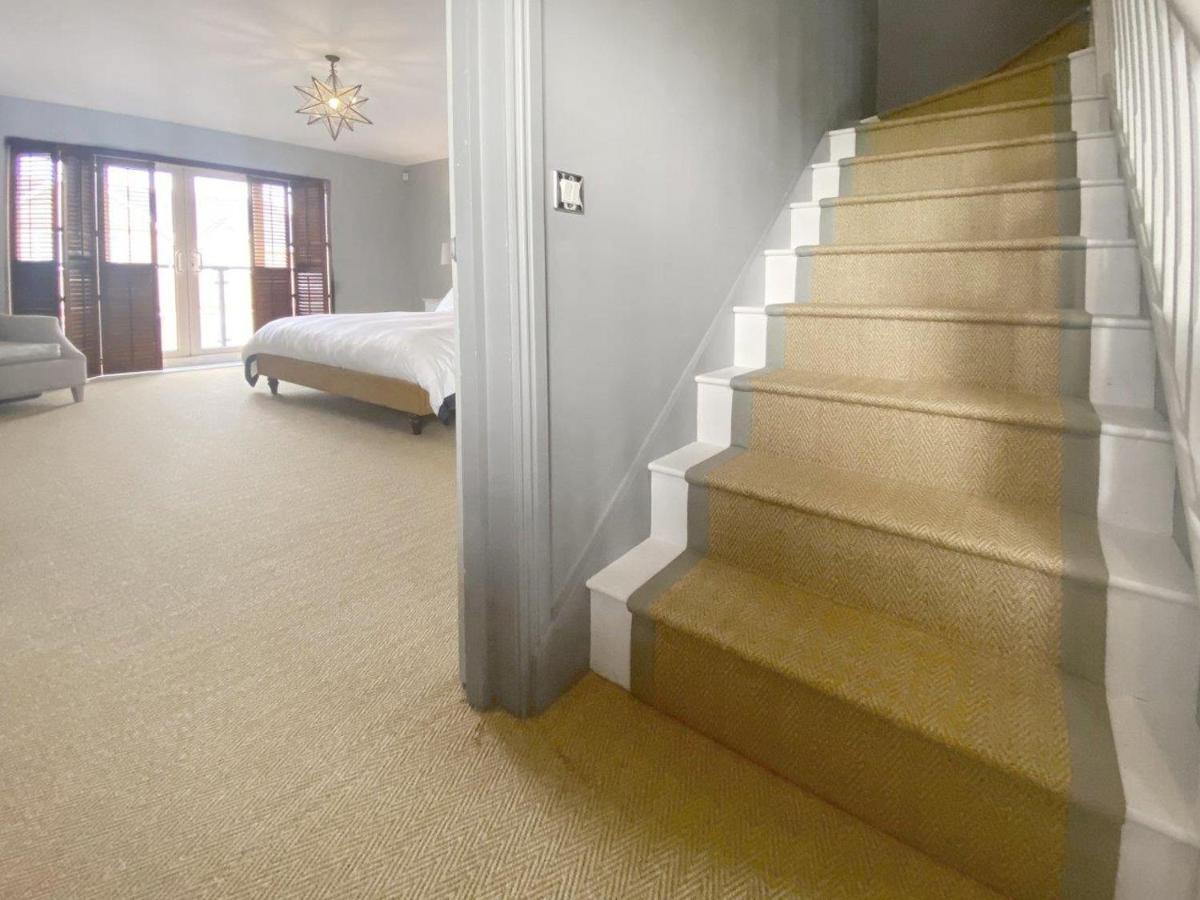 Entire Seaside Luxury Home With On Site Parking! Poole Exteriér fotografie