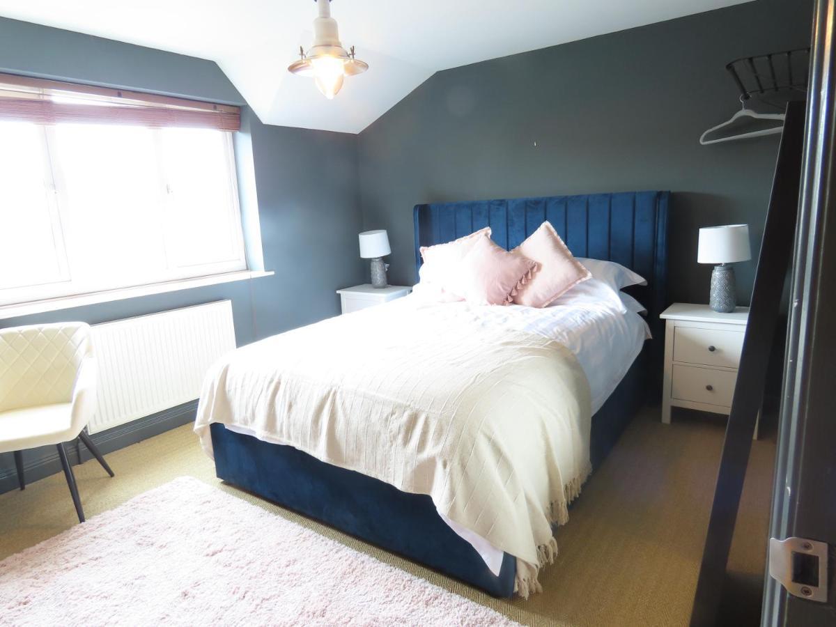 Entire Seaside Luxury Home With On Site Parking! Poole Exteriér fotografie