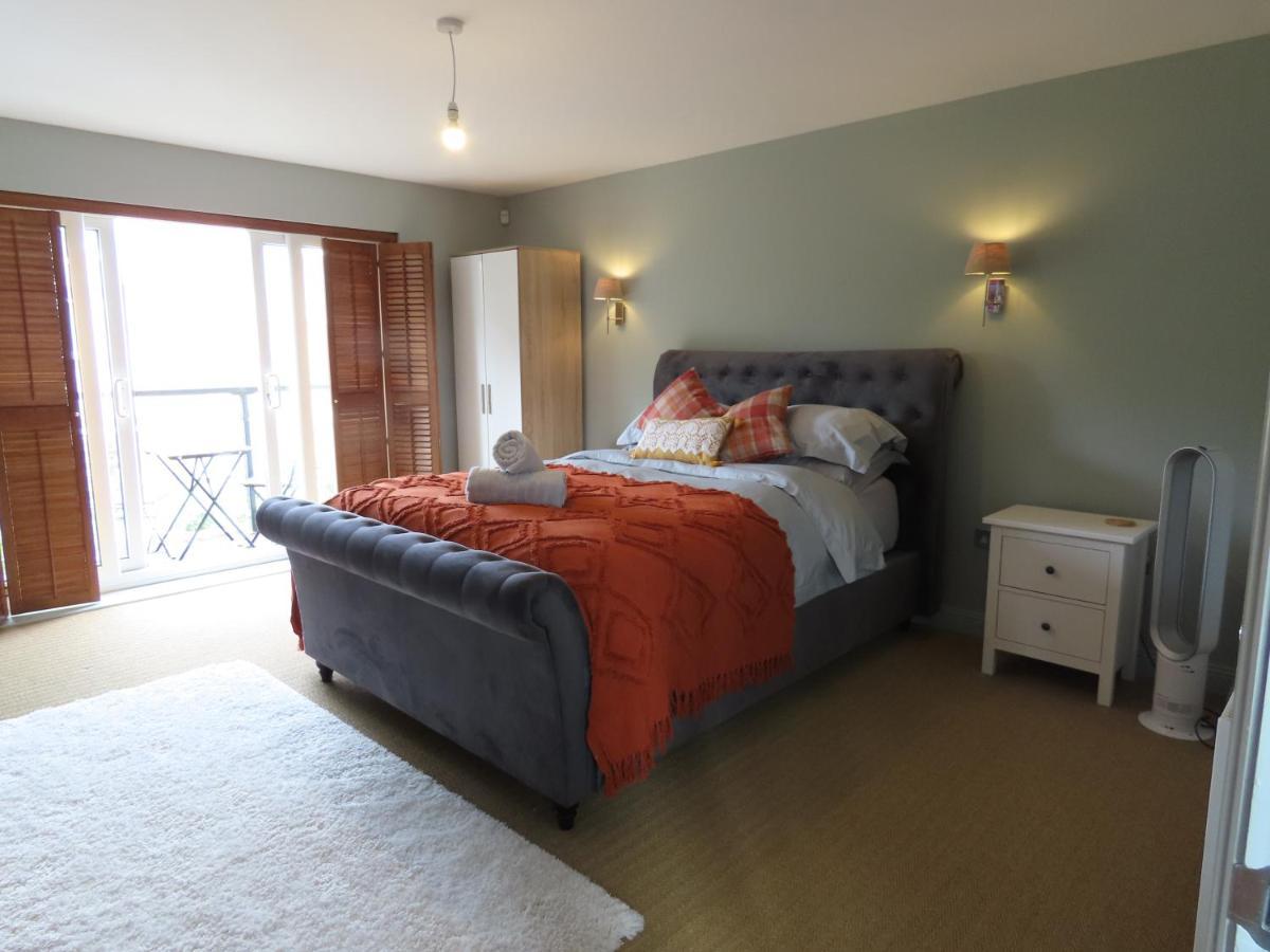 Entire Seaside Luxury Home With On Site Parking! Poole Exteriér fotografie
