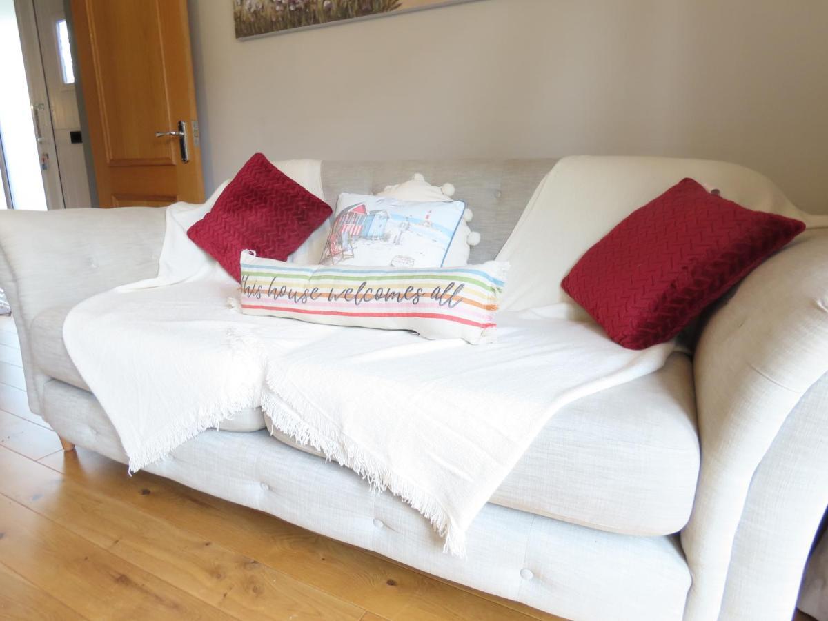 Entire Seaside Luxury Home With On Site Parking! Poole Exteriér fotografie