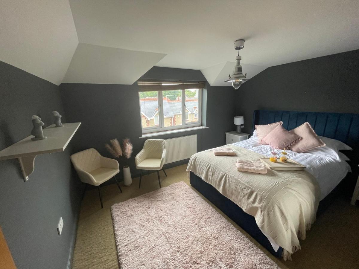Entire Seaside Luxury Home With On Site Parking! Poole Exteriér fotografie
